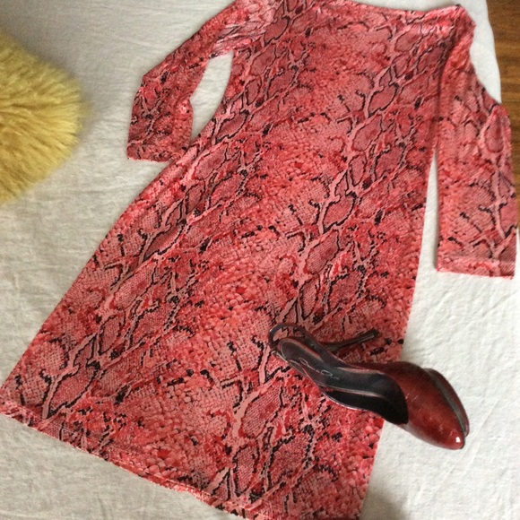 Silk Bergdorf Goodman dress. Designer Equipment. - Picture 1 of 8